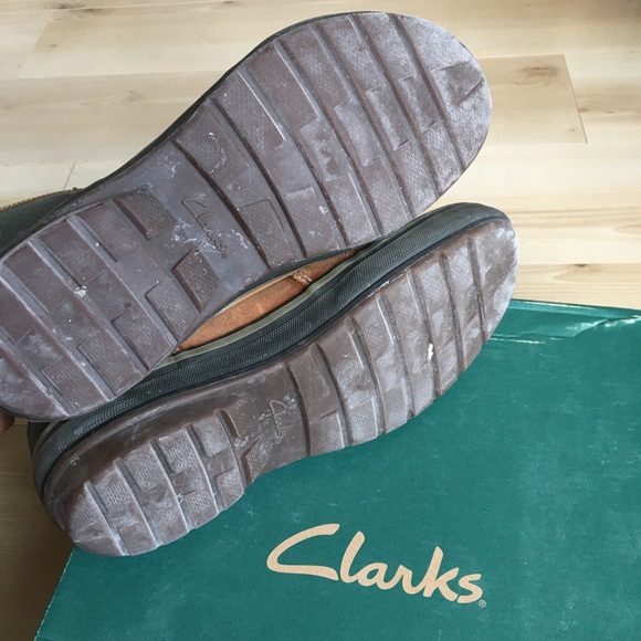 Clarks Waterproof Leather Boots - Picture 4 of 7